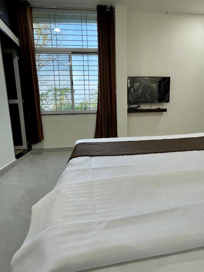 Tekri Farms And Retreat Hotel Ujjain Eksteriør billede